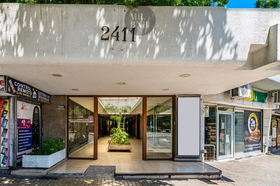 Property building, Facade/entrance
