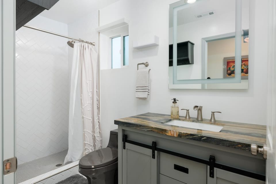 Shower, Bathroom