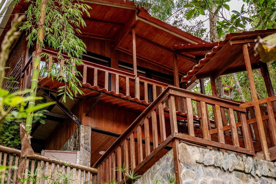 Property building, Natural landscape, Balcony/Terrace, Garden view