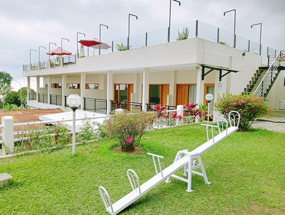 Property building, Garden view