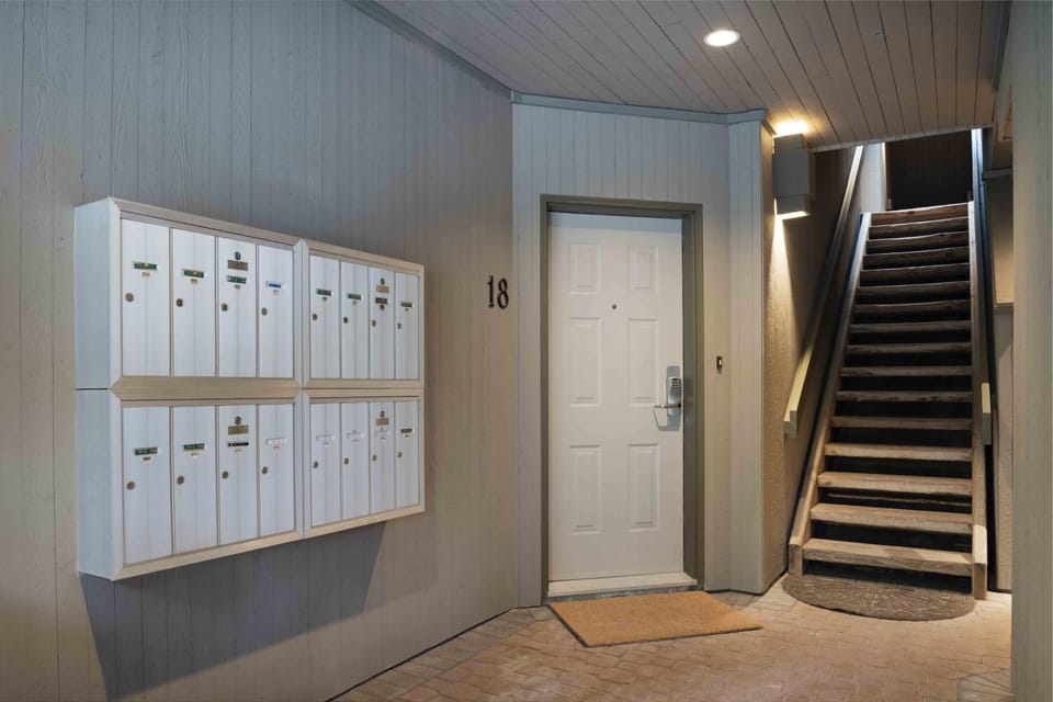 Property building, Facade/entrance