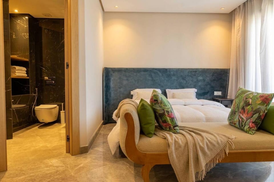Toilet, Bed, Bedroom