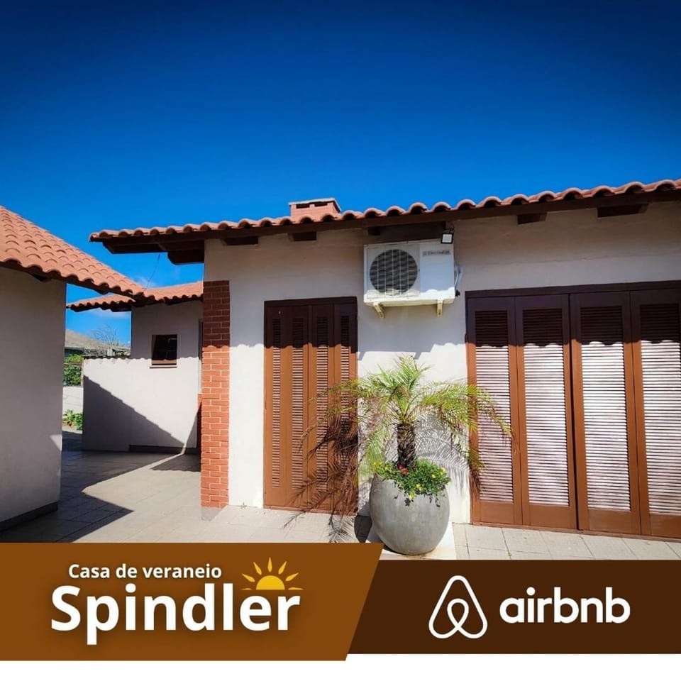 Spindler summer house House in Tramandaí