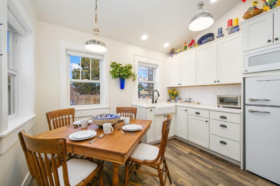Kitchen or kitchenette, Seating area, Dining area, dishwasher, furniture, microwave, stove, toaster