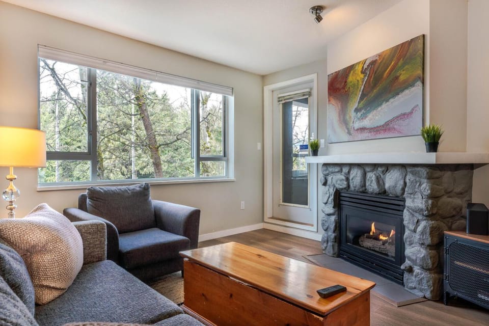 Living room, fireplace