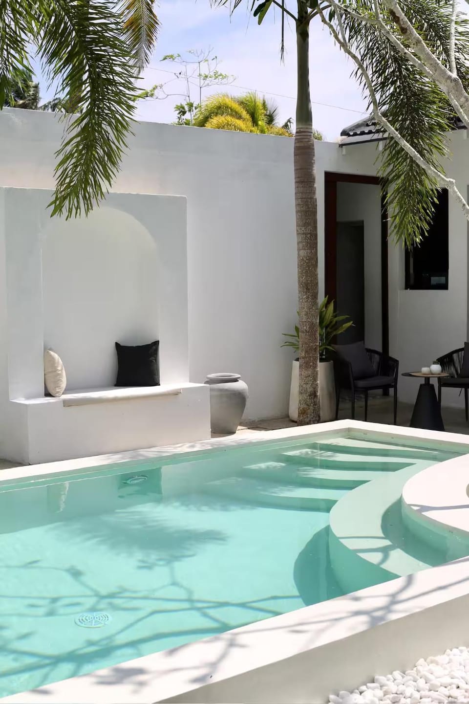 Mana Room 2 - Pool access Villa in Ahangama