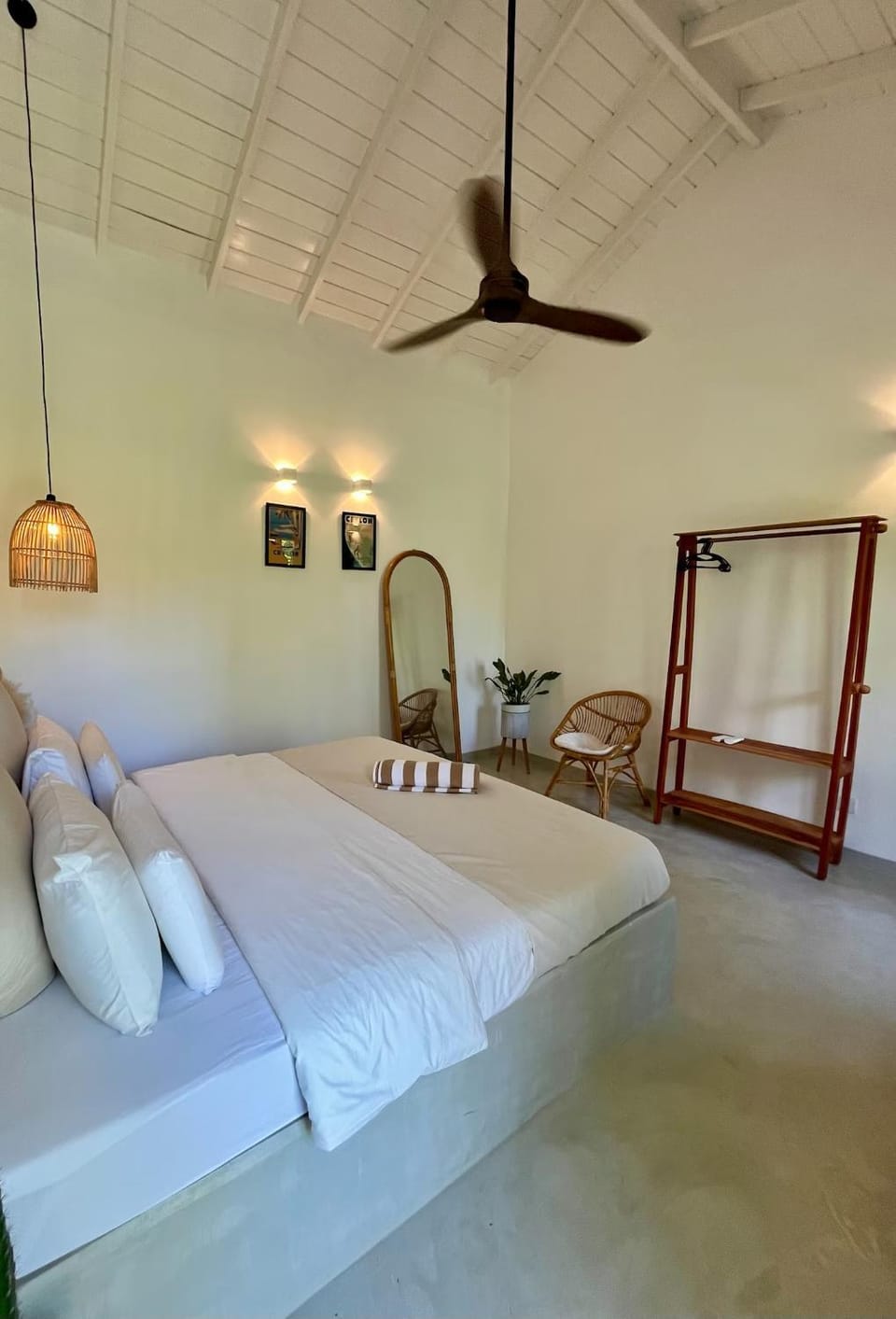 Mana Room 2 - Pool access Villa in Ahangama