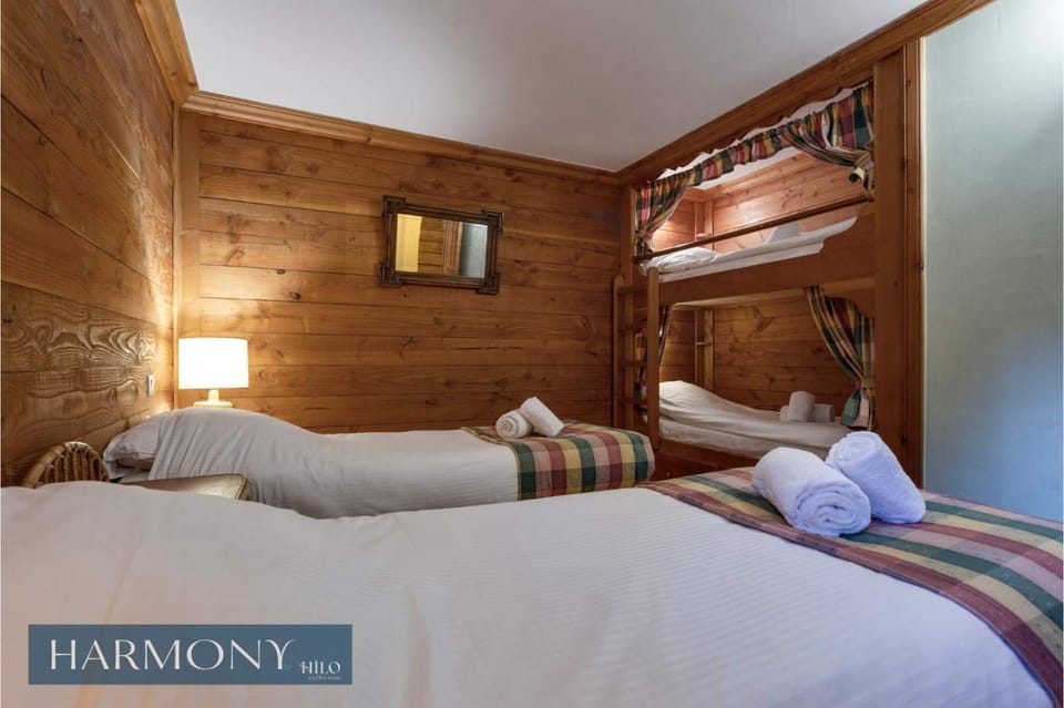 Myosotis rustique suite of the Daphnes chalet Apartment in Val dIsere