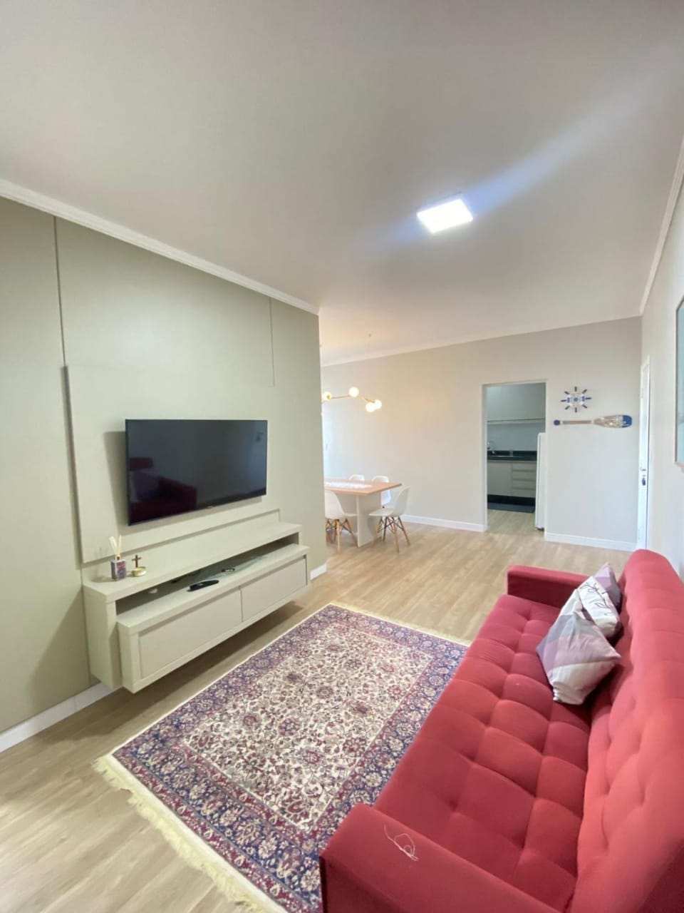 Apartment 100 m from the sea, barbecue and Wi-Fi Apartment in State of Santa Catarina