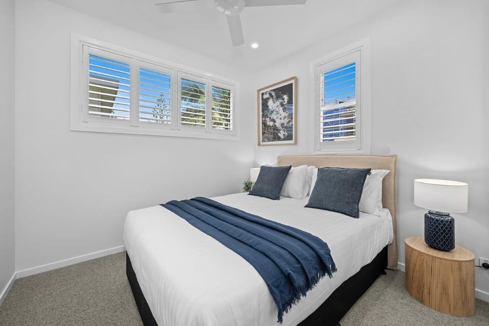 Dreamy Burleigh Getaway-meters to Talle Creek Villa in Palm Beach