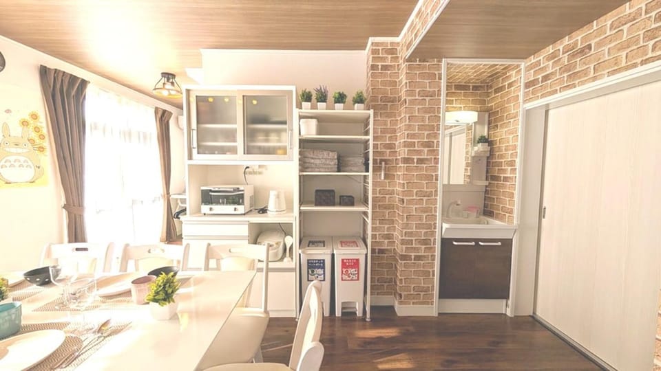 Kitchen or kitchenette, Photo of the whole room, Dining area, Meals, towels