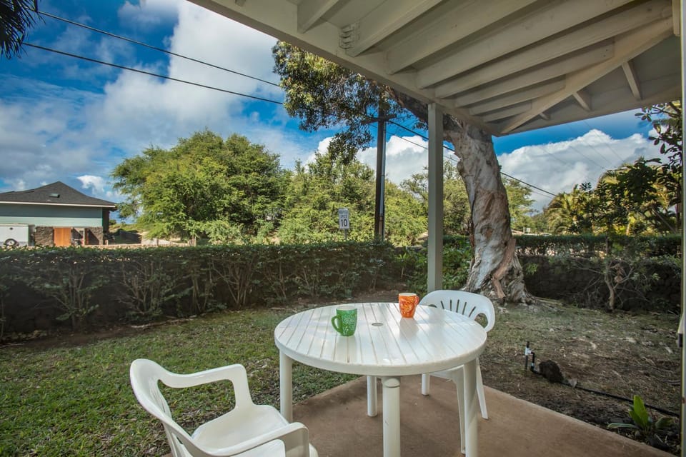 Kihei Bay Surf #110 Studio Modern/Beach Decor, A/C, Across Beach Cute Comfy Apartment in Kihei