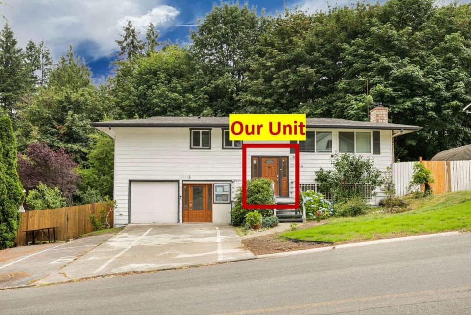 Bothell Family Friendly Modern Home 2 AC I405 House in Bothell