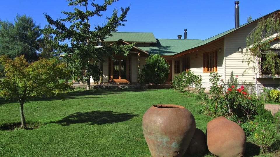 Property building, Day, Garden