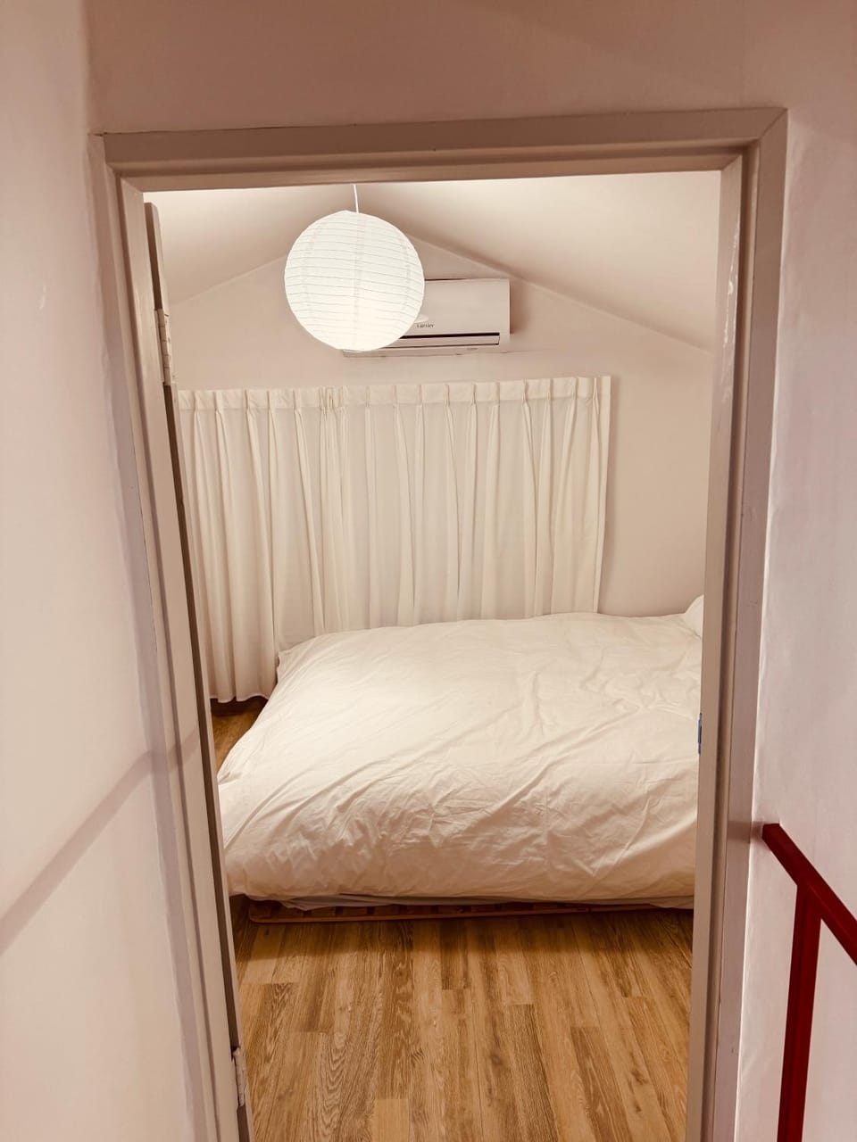 Stay DAON 10 mins to AREX Hongdae Station Private 4 Bedroom House with 4 Queen Beds Villa in Seoul