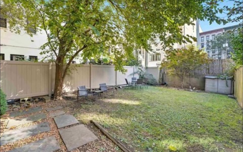 New Cozy Must Have Stay! 10 minutes to NYC Apartment in Hoboken