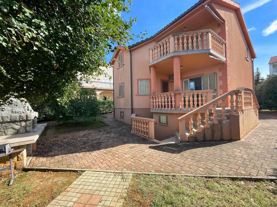 Property building, BBQ facilities, Garden, Balcony/Terrace