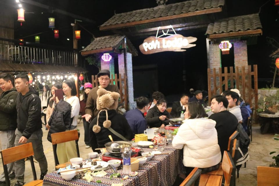 Restaurant/places to eat, Food and drinks, Banquet/Function facilities, Food, group of guests
