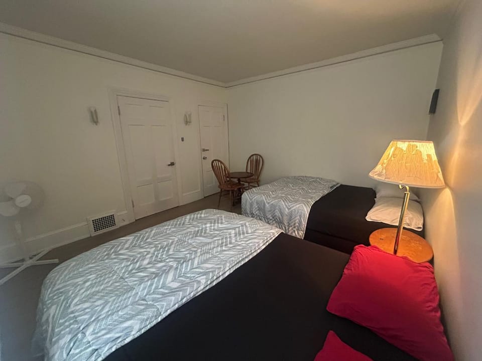 Vancouver Guest House - Airport 10 Min - Free Parking & Fast Wi-Fi Vacation rental in Vancouver