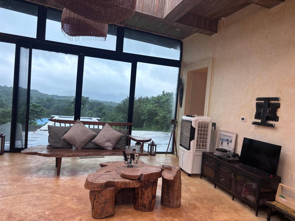 Natural landscape, Kitchen or kitchenette, Seating area, Mountain view, pet friendly