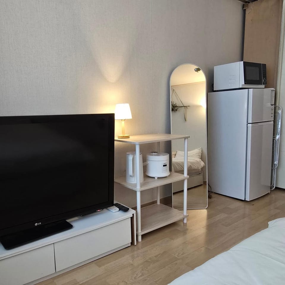TV and multimedia, Photo of the whole room