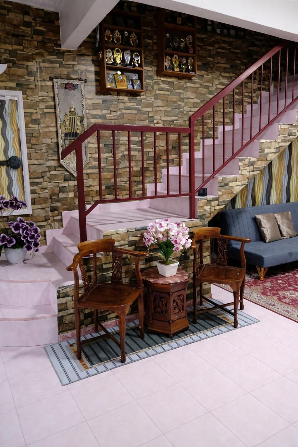 Living room, Seating area