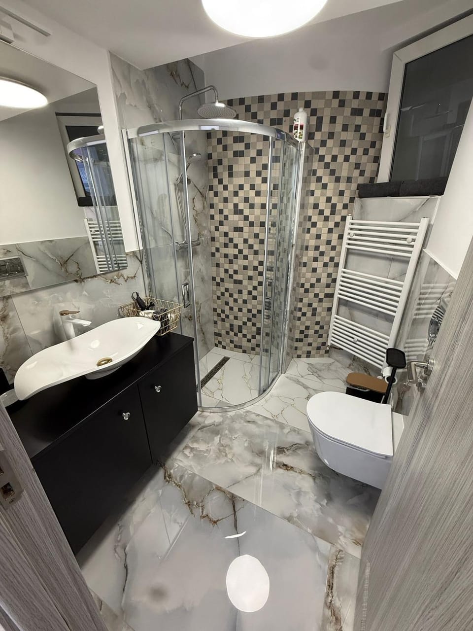 Shower, Toilet, Bathroom