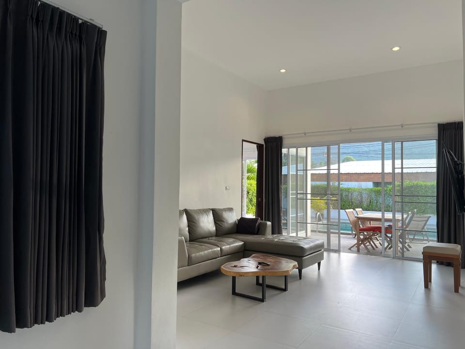 2 Bed 2 Bath Private Pool Villa Near Beach Villa in Ko Samui