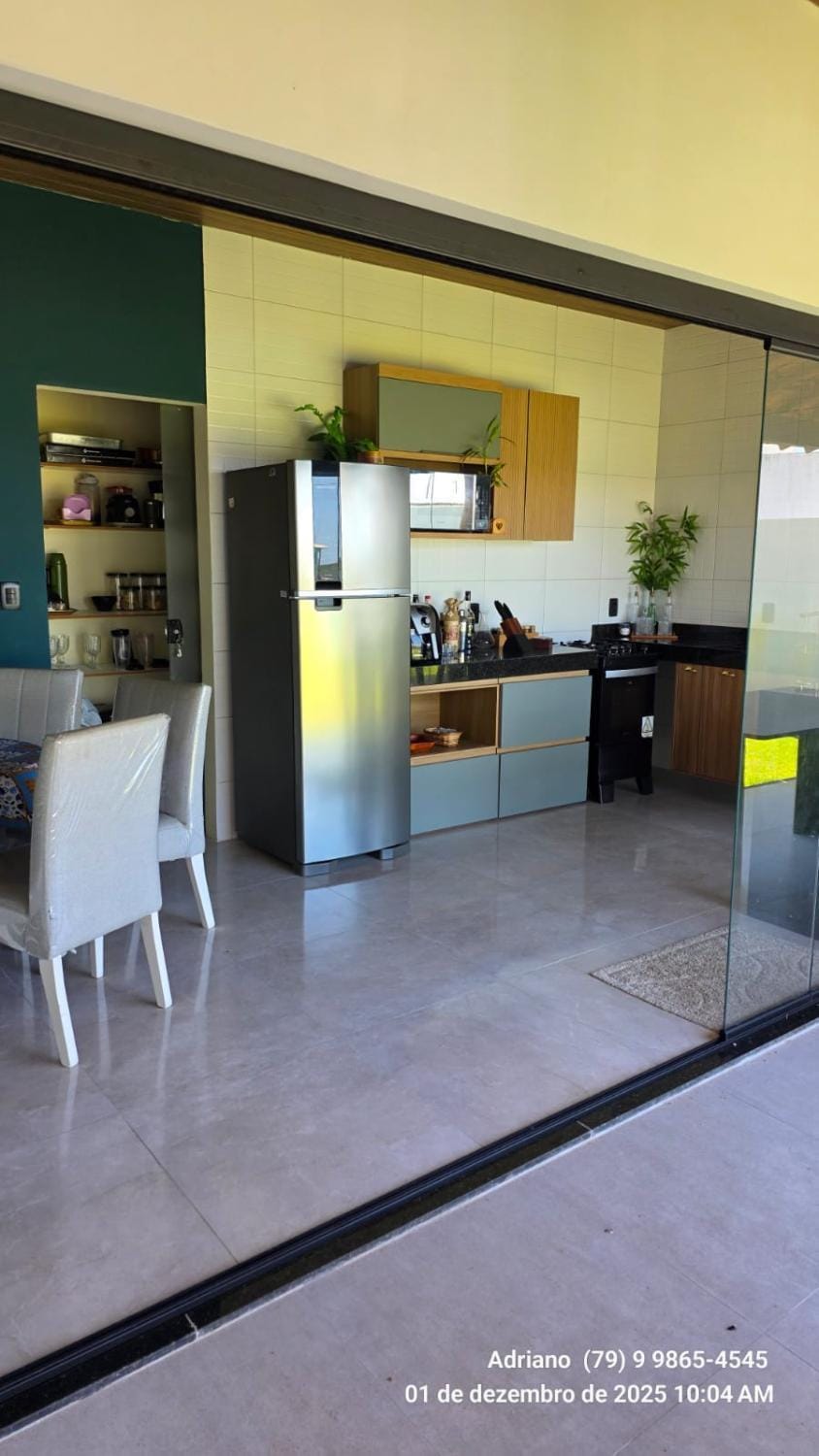 Kitchen or kitchenette, Dining area, minibar, oven, stove