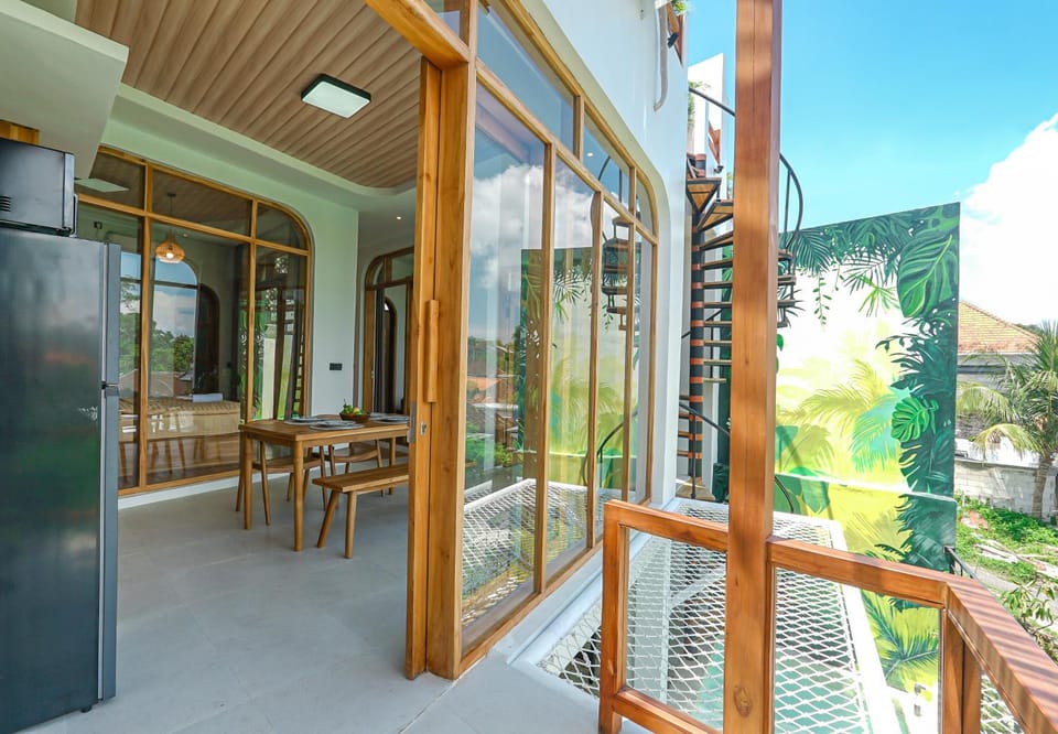 Day, View (from property/room), Seating area, Dining area