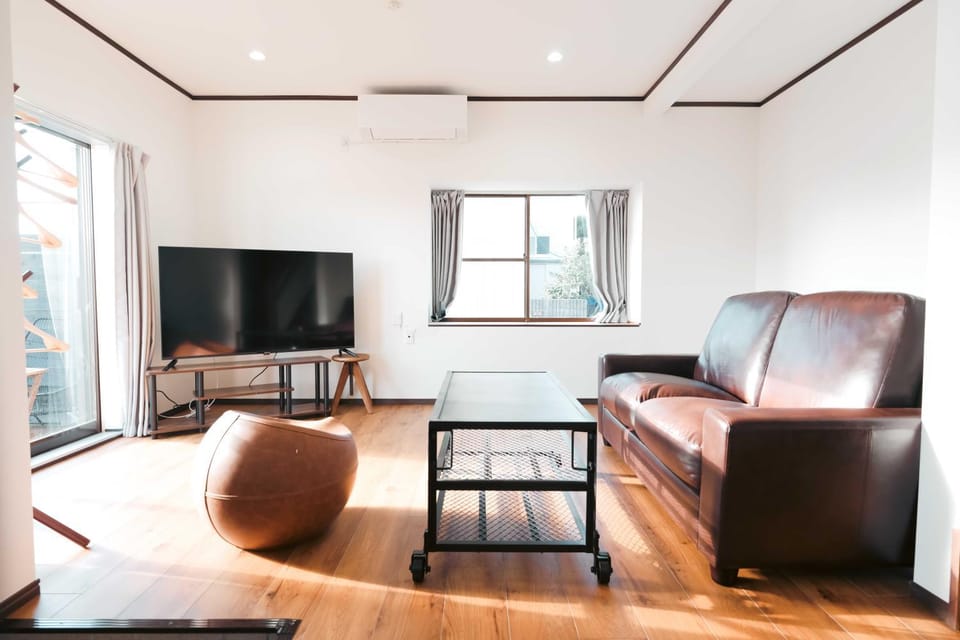 Communal lounge/ TV room, TV and multimedia, Living room