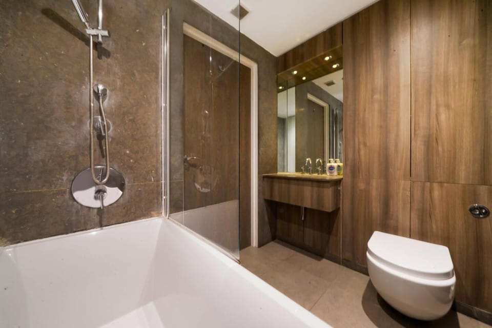 Shower, Bath