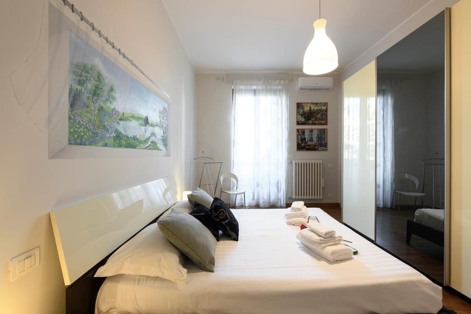 Bed, Photo of the whole room, Bedroom, locker