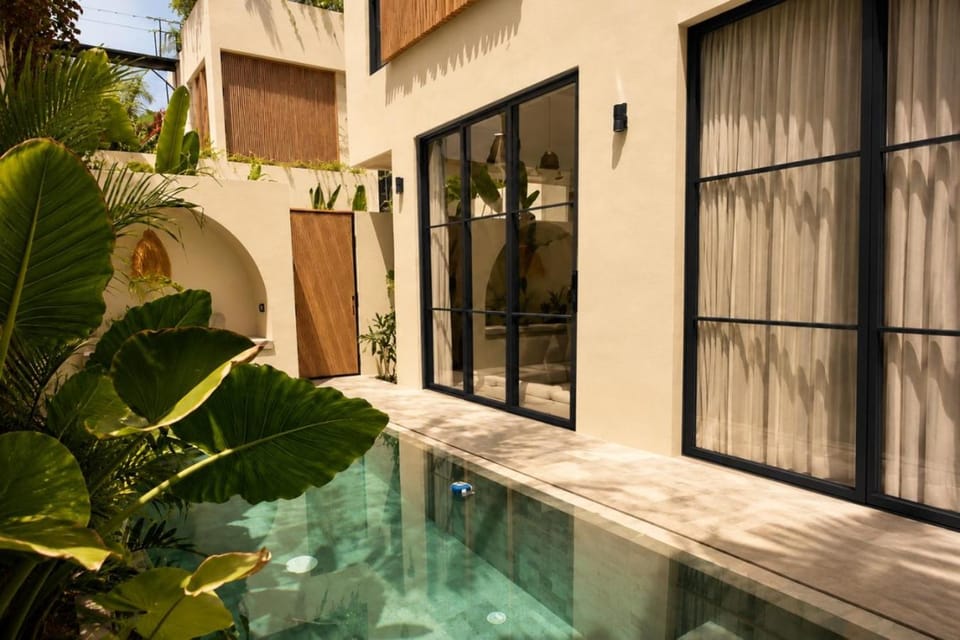 New Tropical Villa - Private Pool & Sunset rooftop Villa in Bali