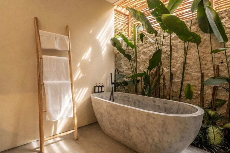New Tropical Villa - Private Pool & Sunset rooftop Villa in Bali
