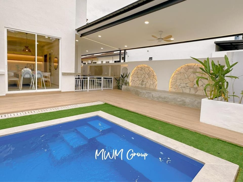 Patio, Swimming pool