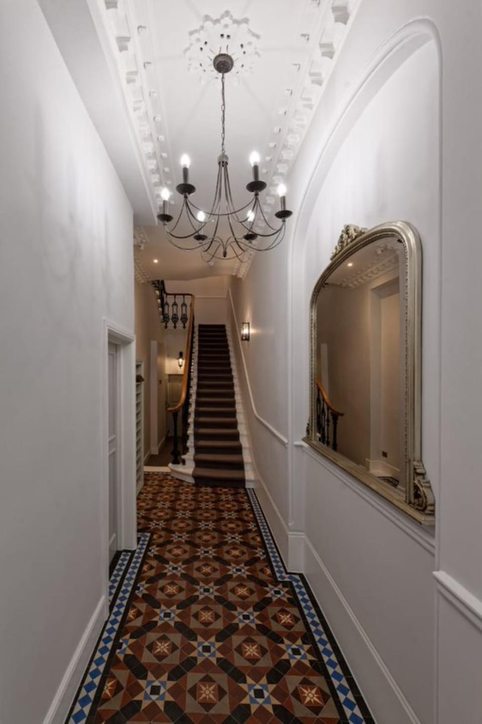 Nice Basement studio with private patio. Apartment in City of Westminster