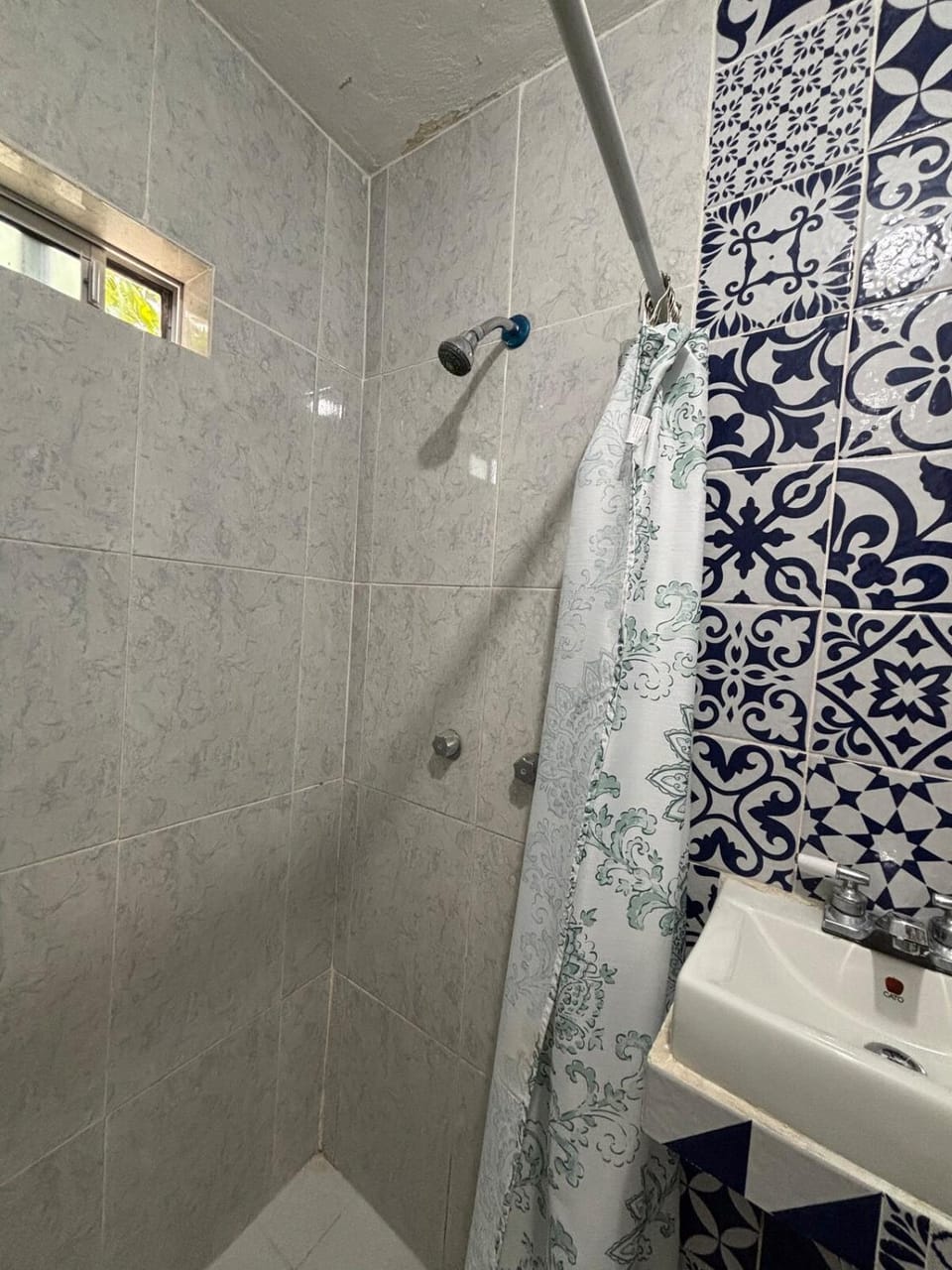 Apartment #3 for 4 WiFi-centric-consulate Apartment in Brownsville