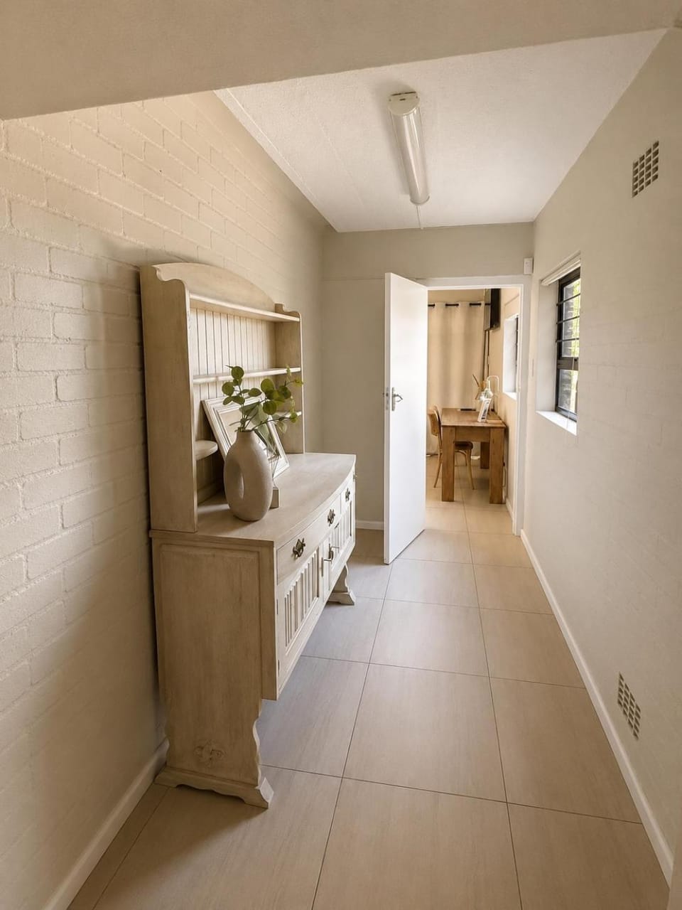 Salt & Vine Stay Apartment in Cape Town