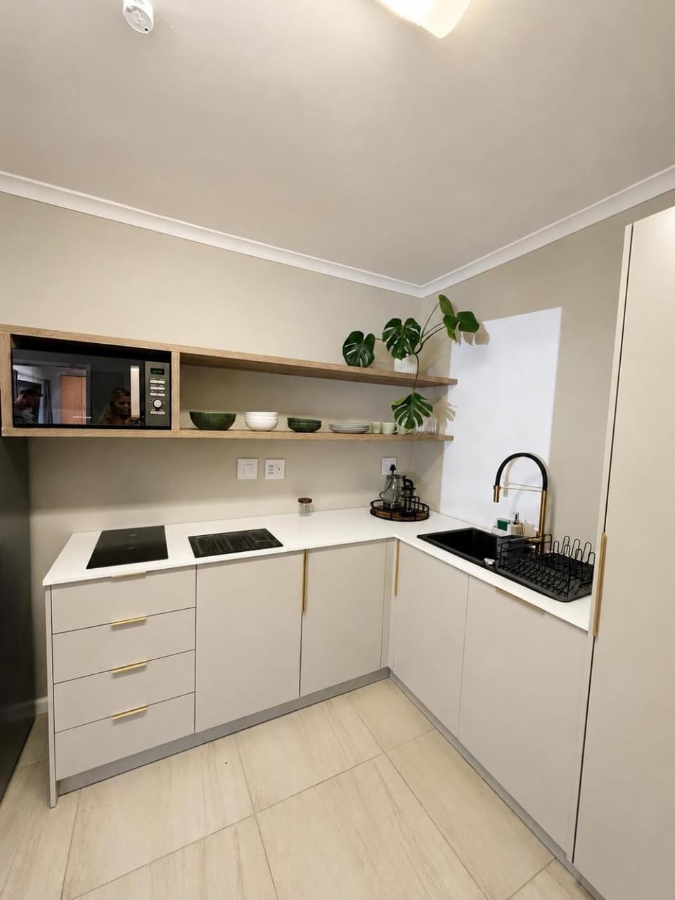 Salt & Vine Stay Apartment in Cape Town