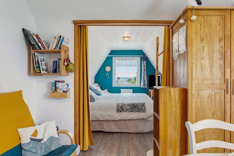 Living room, Bedroom