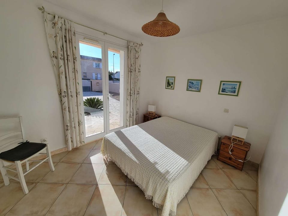 Belle villa spacieuse Harmony 8 couchages, 4 chambres, proche canal du midi à 3km de la mer de Portiragnes LXMED17 Villa in Portiragnes