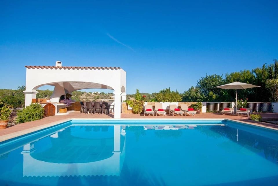 BBQ facilities, Balcony/Terrace, Swimming pool