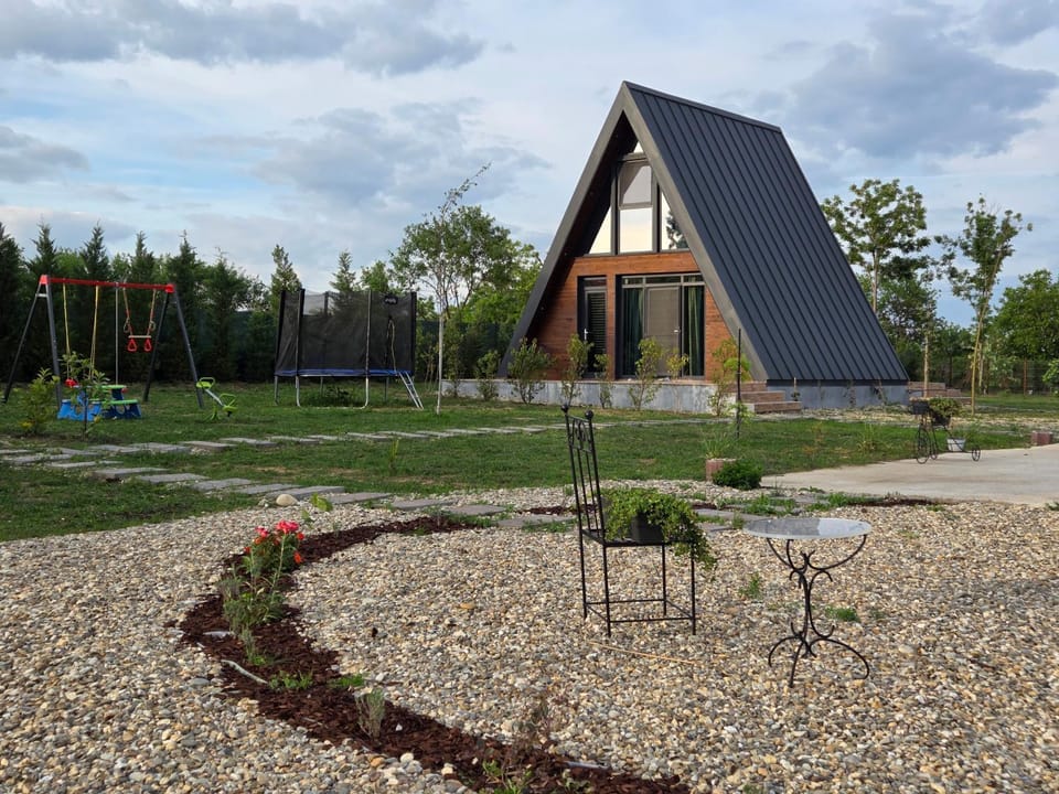 A-frame Dor De Aer Chalet in Timiș County