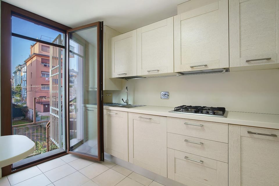 Property building, Kitchen or kitchenette, Living room