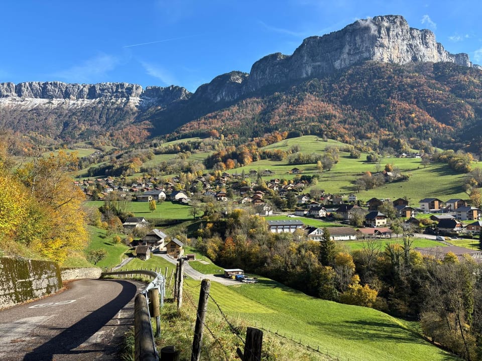 Nearby landmark, Natural landscape, Mountain view