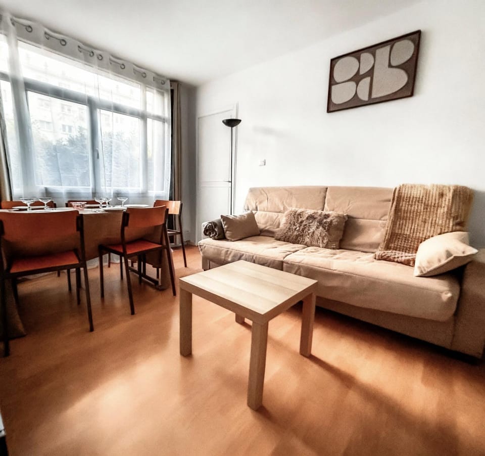 Appartement proche Paris, parking, centre-ville Apartment in Île-de-France