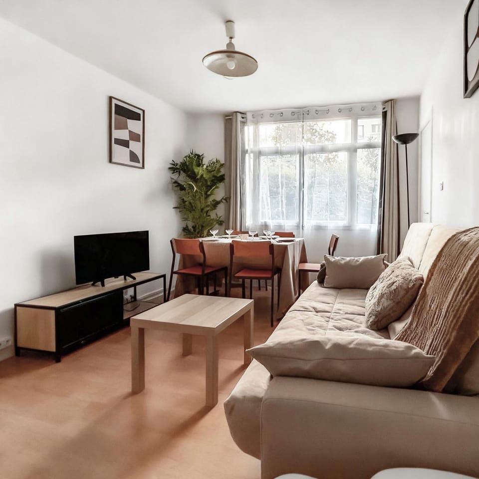 Appartement proche Paris, parking, centre-ville Apartment in Île-de-France