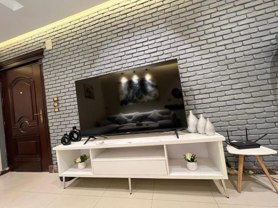 Shiny 3 Rooms Apartment Apartment in New Cairo City