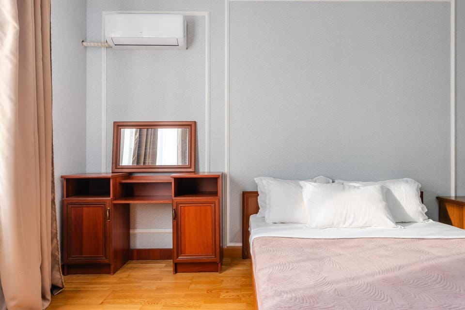 3-комн рядом с MEGA большая и элегантная 7 чел Apartment in Almaty